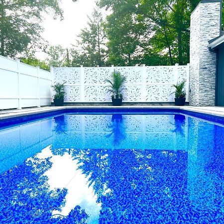 Amazing Poconos House . Sauna/Hot Tub/Private Pool إيست سترودسبورغ المظهر الخارجي الصورة