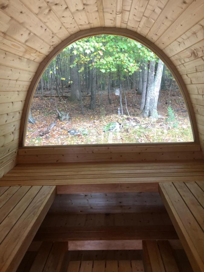 Amazing Poconos House . Sauna/Hot Tub/Private Pool إيست سترودسبورغ المظهر الخارجي الصورة