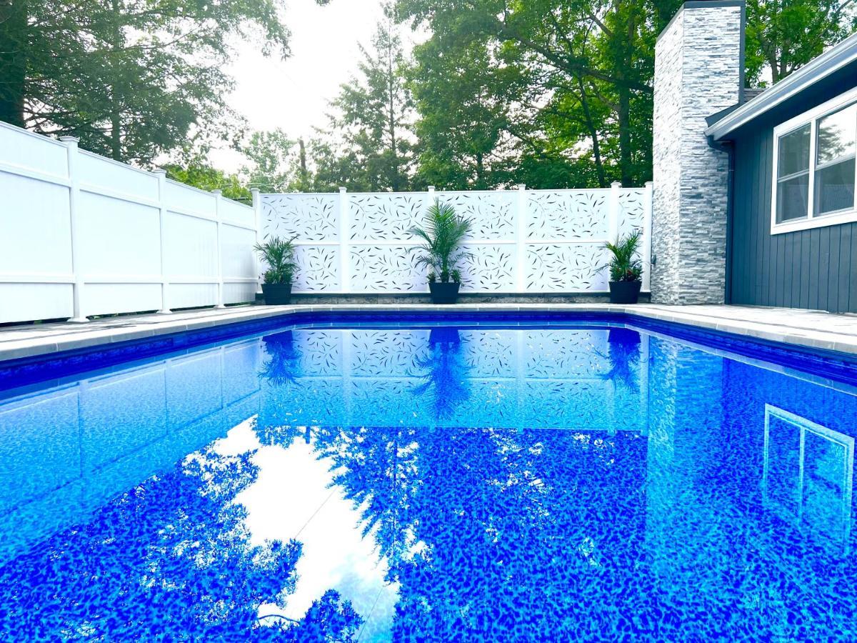 Amazing Poconos House . Sauna/Hot Tub/Private Pool إيست سترودسبورغ المظهر الخارجي الصورة